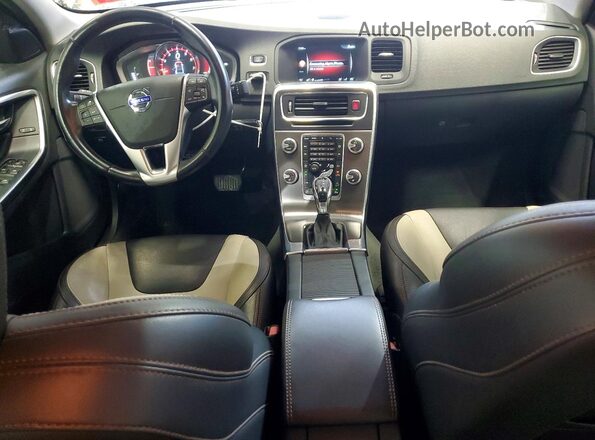 YV4612UM3G2000571 2016 VOLVO S60 Gray Dashboard view