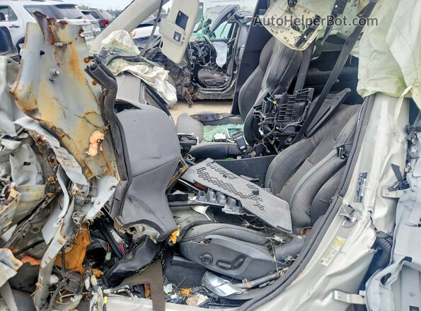 YV4A221L3N1832031 2022 VOLVO XC90 Gray Vista interior delantera