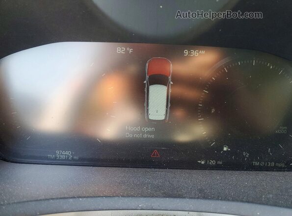 YV4A22PL5J1193779 2018 VOLVO XC90 Gold Vista del cuadro de instrumentos