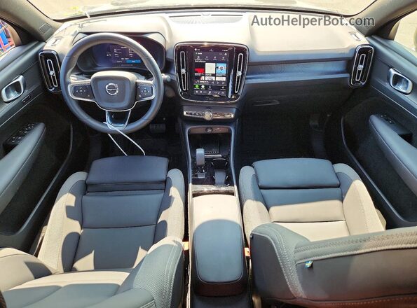 YV4EH3BK3R2094808 2024 VOLVO C40 Black Dashboard view