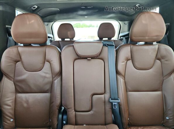 YV4H60CX7P1976952 2023 VOLVO XC90 Brown Vista de los asientos traseros