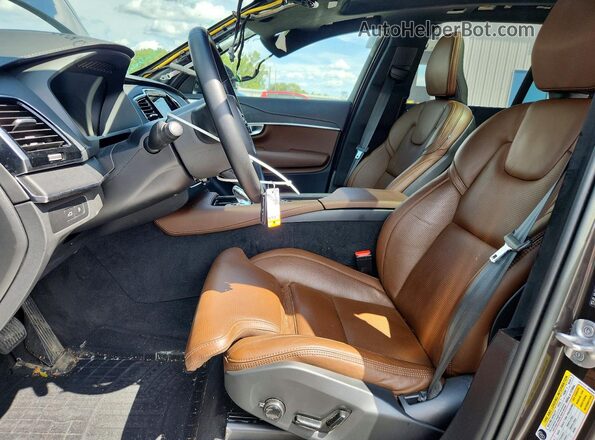 YV4H60CX7P1976952 2023 VOLVO XC90 Brown Vista interior delantera