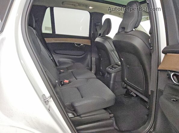 YV4H60PB8S1377632 2025 VOLVO XC90 Белый Вид задней части салона