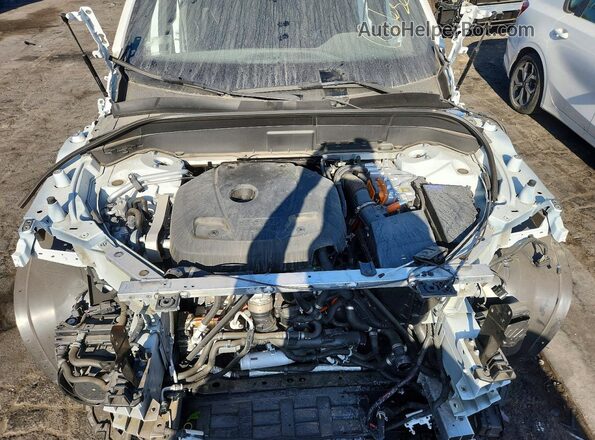 YV4H60PB8S1379008 2025 VOLVO XC90 White ძრავის განყოფილების ხედი
