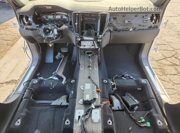 YV4H60PB8S1379008 2025 VOLVO XC90 White 