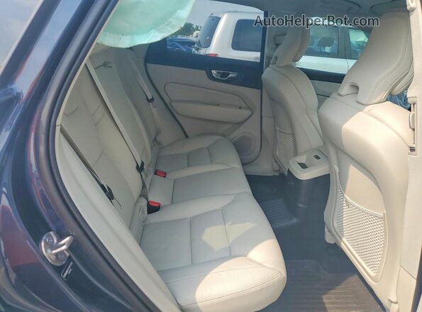 YV4H60RC1S1017351 2025 VOLVO XC60 Blue Vista interior trasera