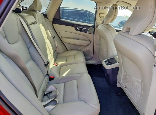 YV4L12RL1N1024518 2022 VOLVO XC60 Red Vista interior trasera