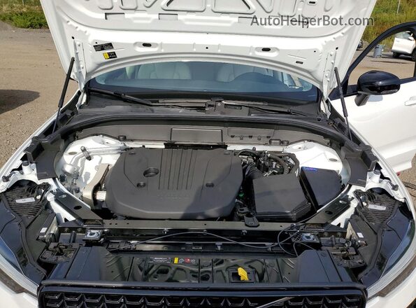 YV4L12RL4R1756924 2024 VOLVO XC60 White Вид підкапотного простору