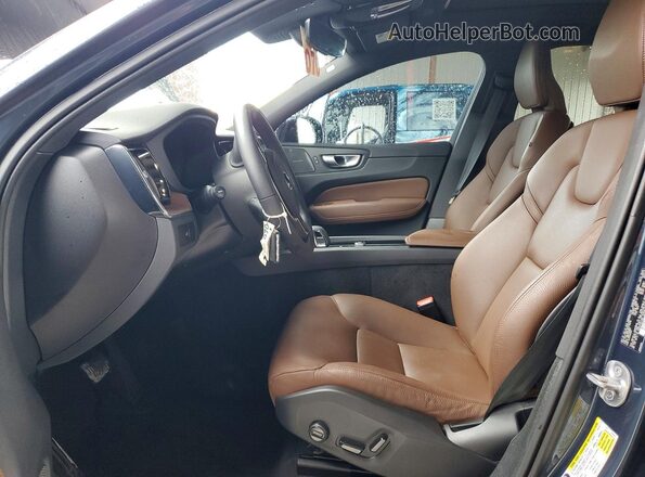 YV4L12RL5R1716206 2024 VOLVO XC60 Blue Սալոնի դիմացի տեսք