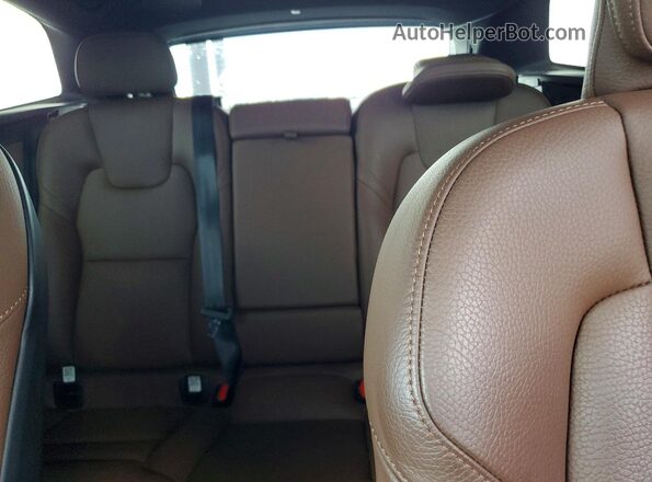 YV4L12RL5R1716206 2024 VOLVO XC60 Blue Հետևի նստատեղերի տեսք
