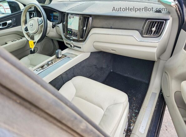 YV4L12RL9R1723112 2024 VOLVO XC60 Blue Вид панелі приладів