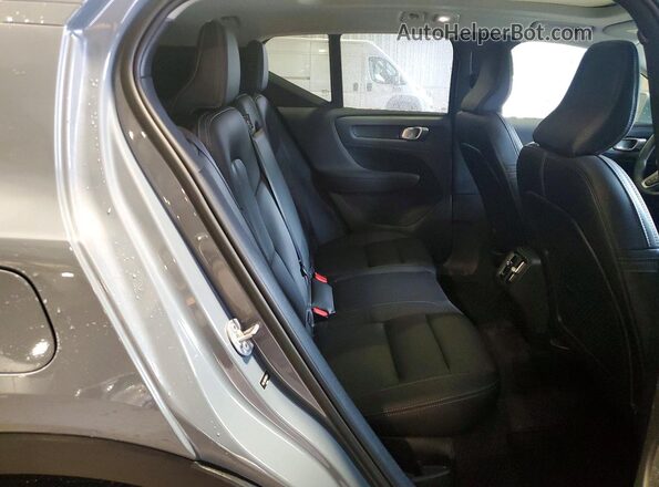 YV4L12UA1P2015188 2023 VOLVO XC40 Gray Вид задньої частини салону