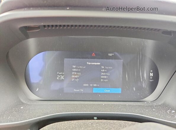 YV4L12UC3T2805460 2026 VOLVO XC40 Blue Instrument cluster view