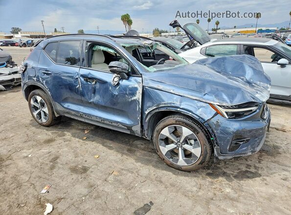 YV4L12UC3T2805460 2026 VOLVO XC40 Blue Front right