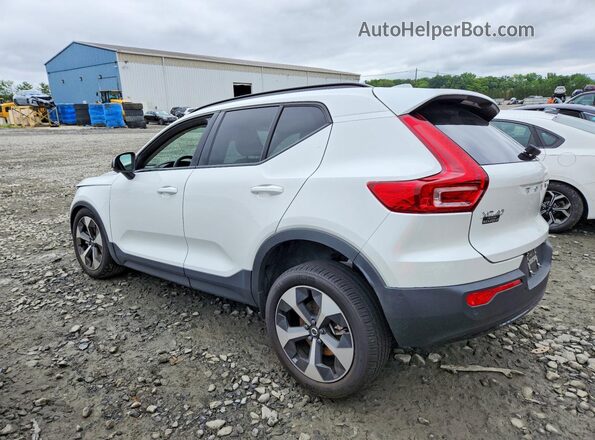 YV4L12UC4S2472023 2025 VOLVO XC40 White Rear left