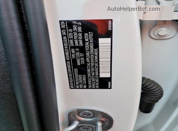 YV4L12UC4S2472023 2025 VOLVO XC40 White VIN sticker view