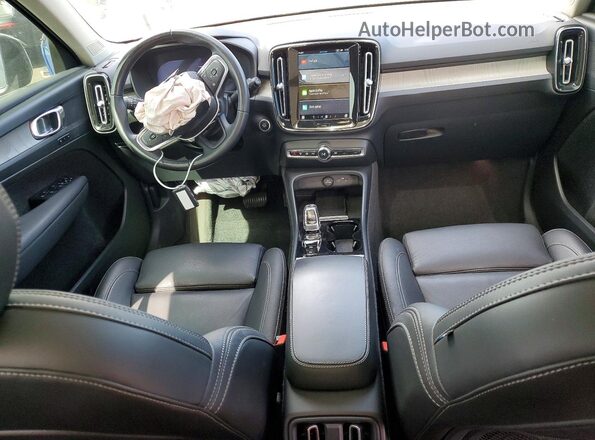 YV4L12UL4R2361076 2024 VOLVO XC40 Black Вид панелі приладів