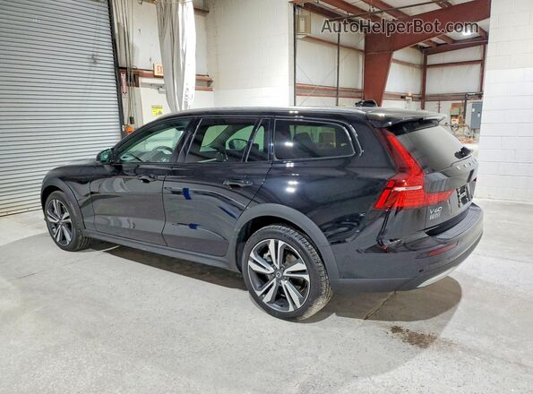 YV4L12WK3S2147772 2025 VOLVO V60 Черный Задняя левая четверть
