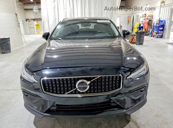 YV4L12WK3S2147772 2025 VOLVO V60 Черный Вид спереди