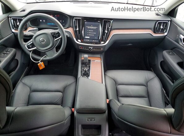 YV4L12WKXS2147977 2025 VOLVO V60 Синий Вид панели приборов