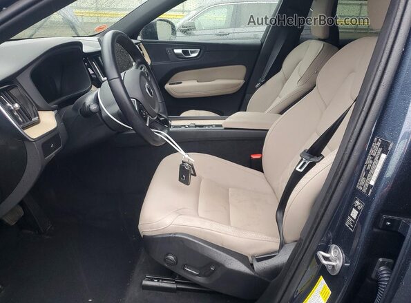 YV4M12RC0T1449021 2026 VOLVO XC60 Blue წინა სალონის ხედი