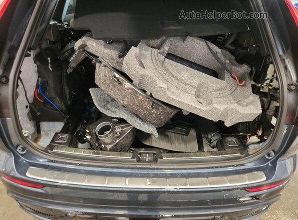 YV4M12RC3T1414392 2026 VOLVO XC60 Blue 360 interior view
