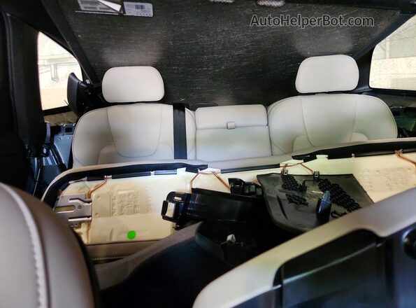 YV4M12RC3T1414392 2026 VOLVO XC60 Blue Rear seats view