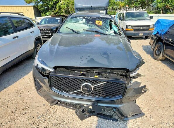 YV4M12RCXT1486447 2026 VOLVO XC60 Серебряный Вид спереди