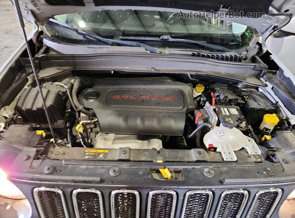 ZACCJABB9HPF06205 2017 JEEP RENEGADE Silver Widok komory silnika