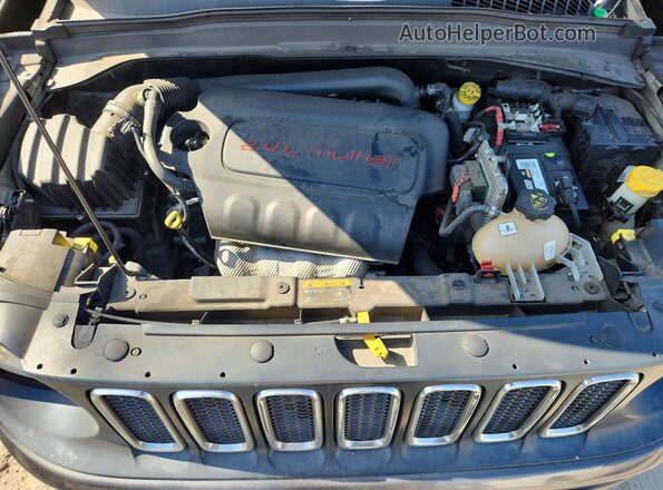 ZACCJABB9JPH63158 2018 JEEP RENEGADE Charcoal Engine compartment view