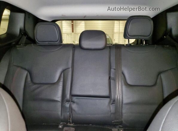 ZACCJBCB2JPH86737 2018 JEEP RENEGADE Green Вид задніх сидінь