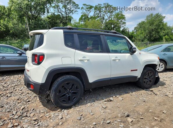 ZACCJBCB7JPH88872 2018 JEEP RENEGADE White Rear right