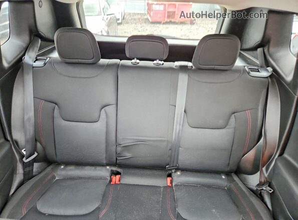 ZACCJBCB7JPH88872 2018 JEEP RENEGADE White Rear seats view