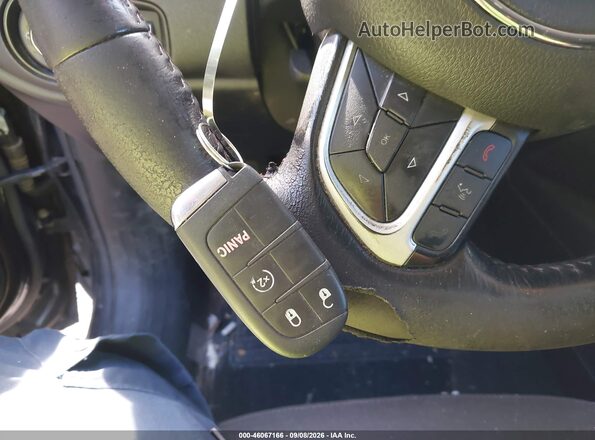 ZACCJBCB8HPF26692 2017 JEEP RENEGADE Черный Вид панели приборов