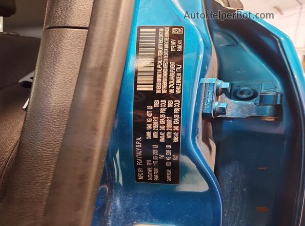 ZACNJAAB9LPL06957 2020 JEEP RENEGADE Blue Widok komory silnika