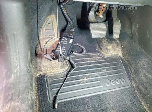 ZACNJBC13LPL98349 2020 JEEP RENEGADE Black Vista del compartimento del motor