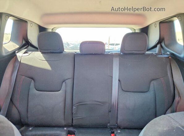 ZACNJBC14LPL14698 2020 JEEP RENEGADE Red Հետևի նստատեղերի տեսք