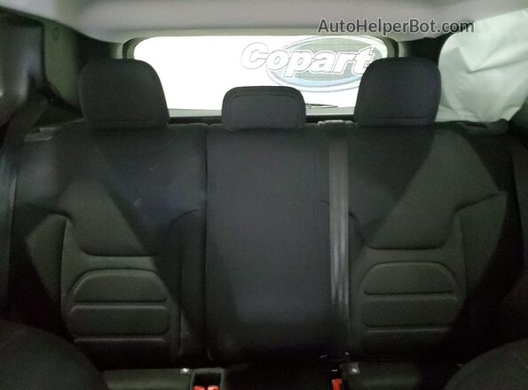 ZACNJCBB8MPM27958 2021 JEEP RENEGADE Silver Widok tylnych siedzeń