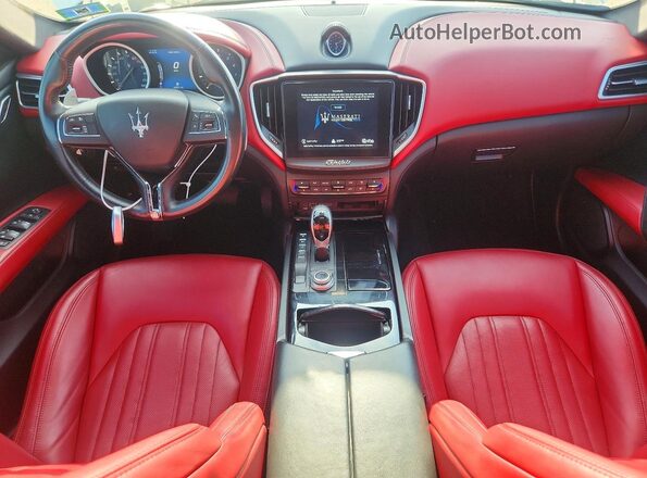 ZAM57YTL9J1280403 2018 MASERATI GHIBLI Белый Вид панели приборов