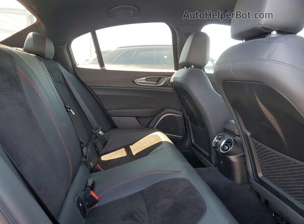 ZARFAEAV6J7578407 2018 ALFA ROMEO GIULIA Black Вид задніх сидінь