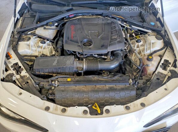 ZARFAEDN0H7547482 2017 ALFA ROMEO GIULIA White Widok wnętrza z tyłu
