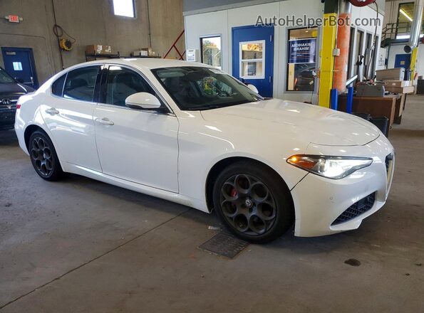 ZARFAEDN0H7547482 2017 ALFA ROMEO GIULIA White Przód prawy
