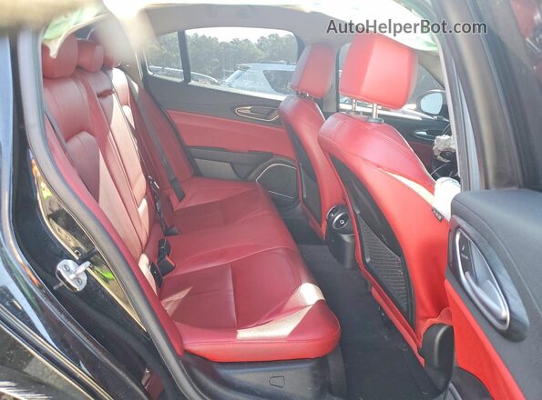 ZARFAMANXM7644827 2021 ALFA ROMEO GIULIA Black Widok tylnych siedzeń