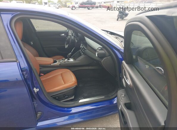 ZARFAMBN3N7662182 2022 ALFA ROMEO GIULIA Blue Vista interior delantera