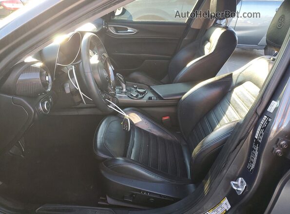 ZARFAMBN4K7621328 2019 ALFA ROMEO GIULIA Gray Front interior view
