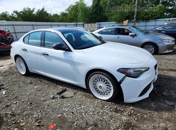 ZARFANBN1N7655057 2022 ALFA ROMEO GIULIA White Przód prawy