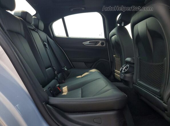 ZARFANBN1R7679798 2024 ALFA ROMEO GIULIA Silver Rear seats view
