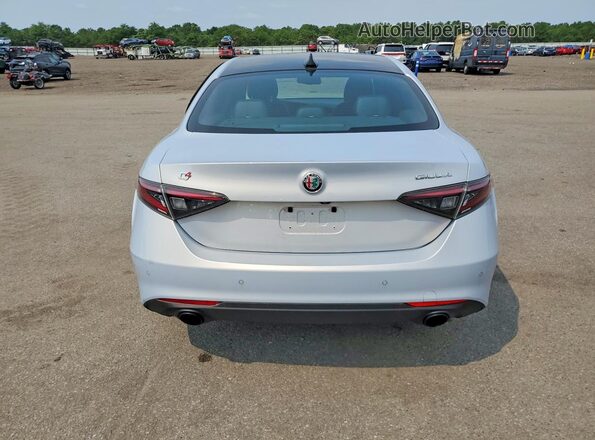 ZARFANBN1R7679798 2024 ALFA ROMEO GIULIA Silver Rear view