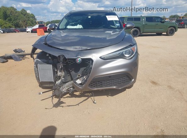 ZASFAKBNXJ7B67610 2018 ALFA ROMEO STELVIO Champagne Вид задней части салона