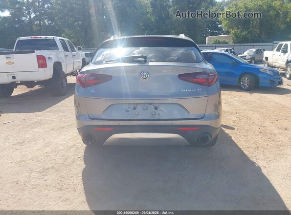 ZASFAKBNXJ7B67610 2018 ALFA ROMEO STELVIO Champagne 